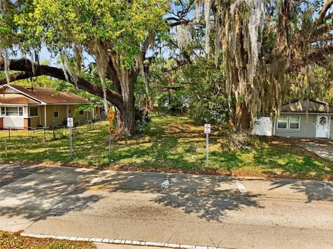1116 W 8th Street Sanford FL 32771