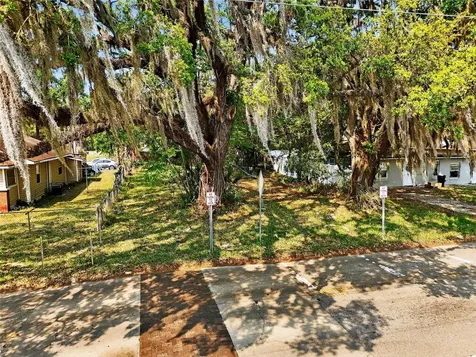 1116 W 8th Street Sanford FL 32771