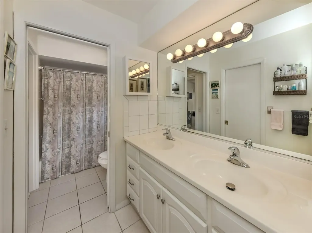 904 S Gondola Drive Venice FL 34293