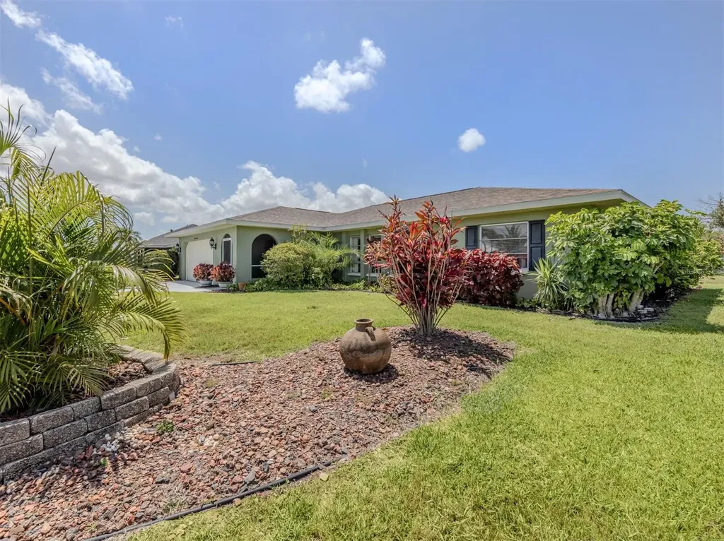 904 S Gondola Drive Venice FL 34293
