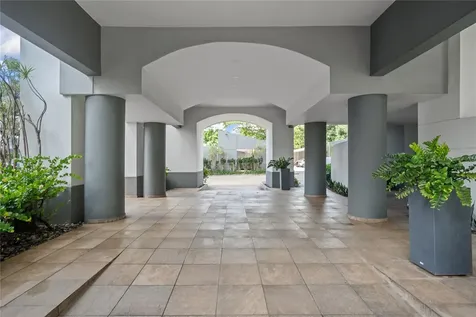 105 Ortegon Avenue Guaynabo PR 00966
