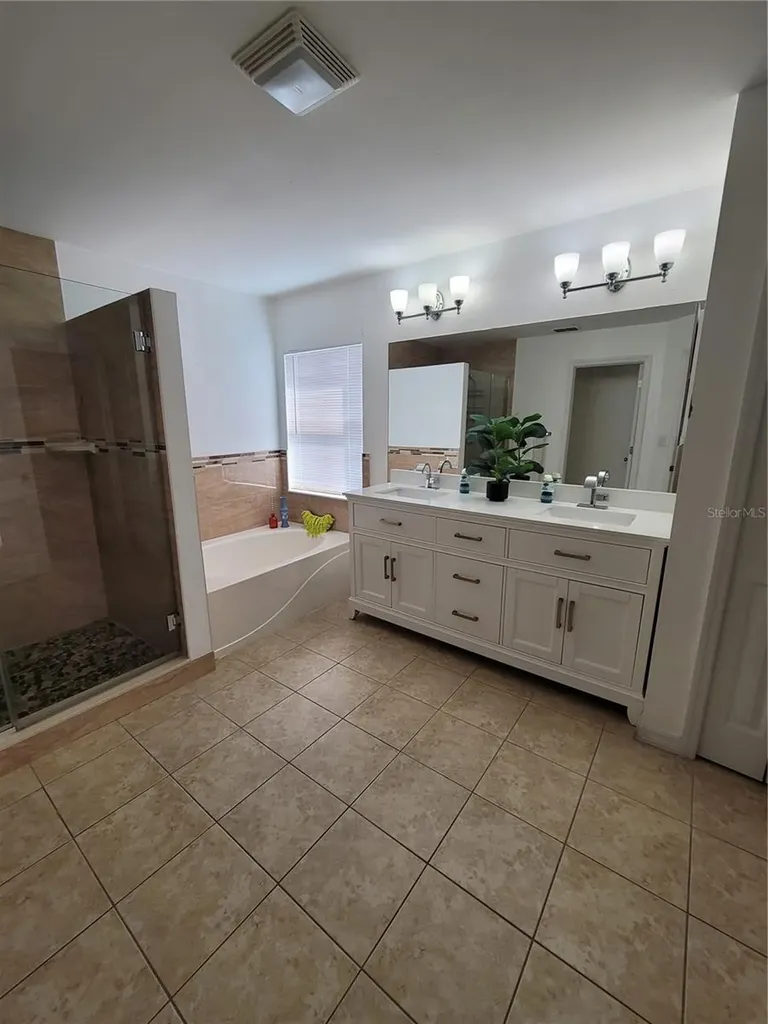 27640 Breakers Drive Wesley Chapel FL 33544