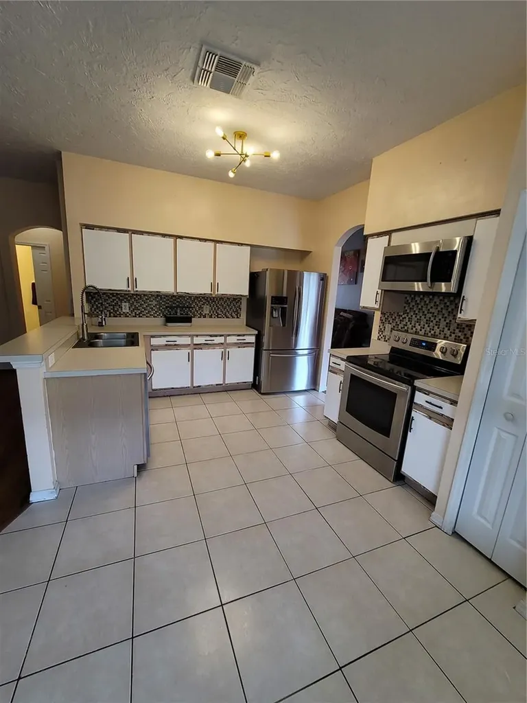 27640 Breakers Drive Wesley Chapel FL 33544