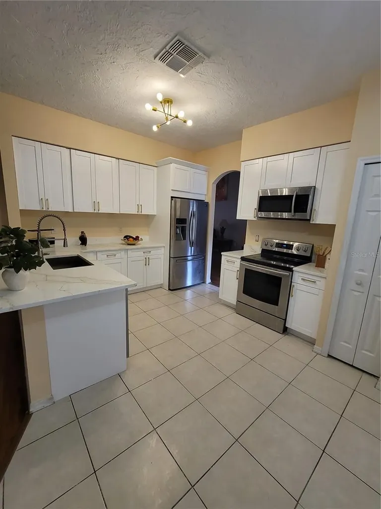 27640 Breakers Drive Wesley Chapel FL 33544