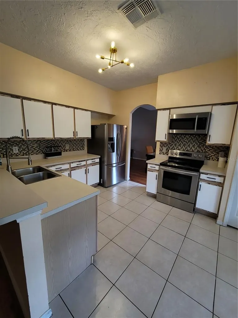 27640 Breakers Drive Wesley Chapel FL 33544