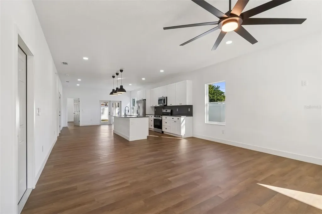 5111 68th Street N St Petersburg FL 33709