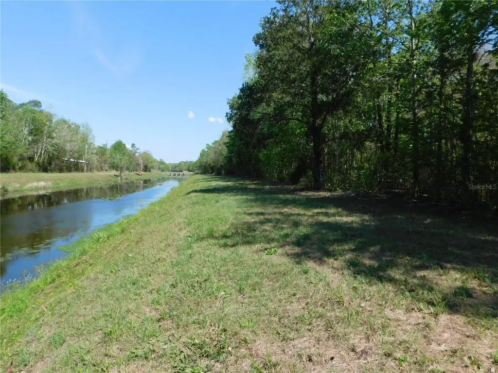 10505 E Deep Creek Boulevard Hastings FL 32145