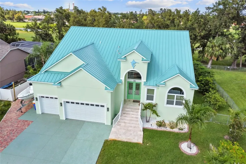 711 Eagle Lane Apollo Beach FL 33572