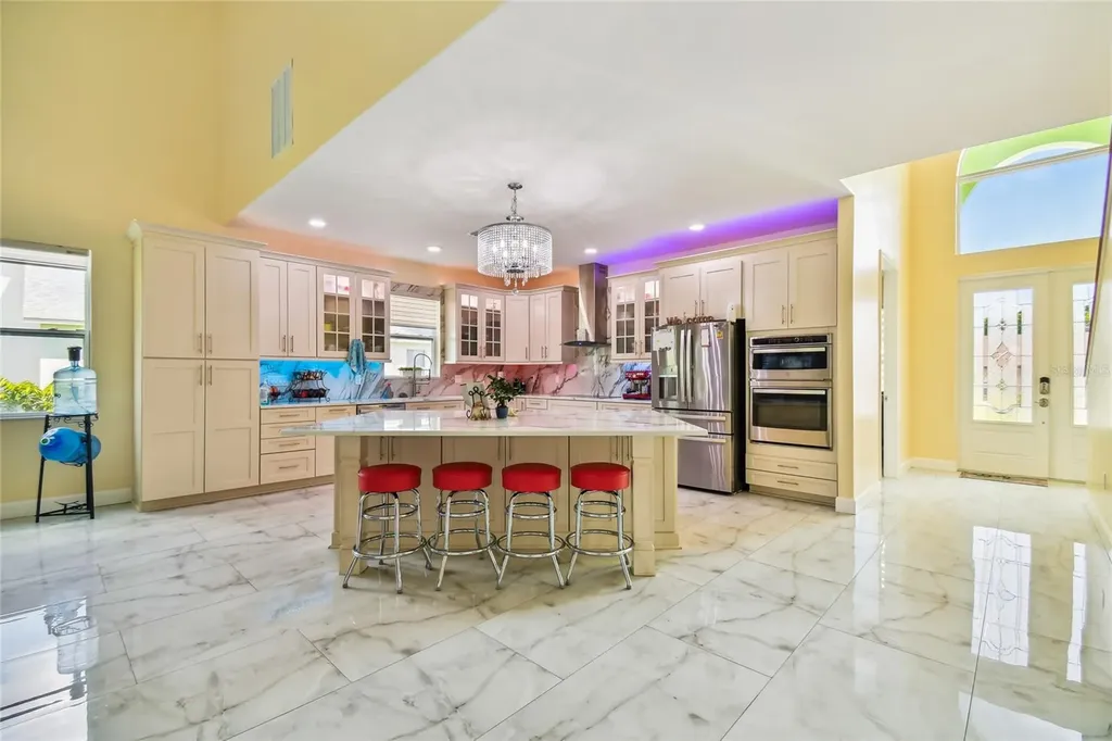 711 Eagle Lane Apollo Beach FL 33572