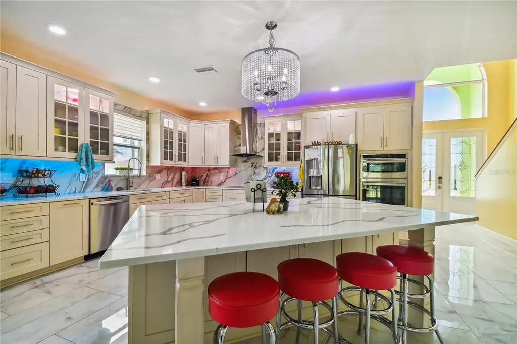 711 Eagle Lane Apollo Beach FL 33572