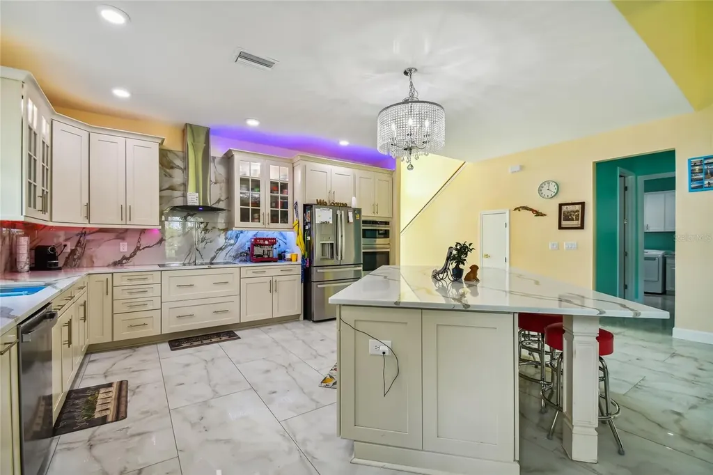 711 Eagle Lane Apollo Beach FL 33572