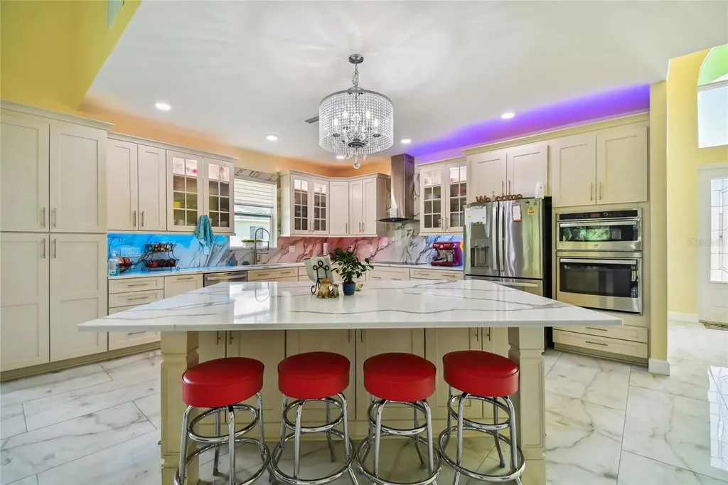 711 Eagle Lane Apollo Beach FL 33572