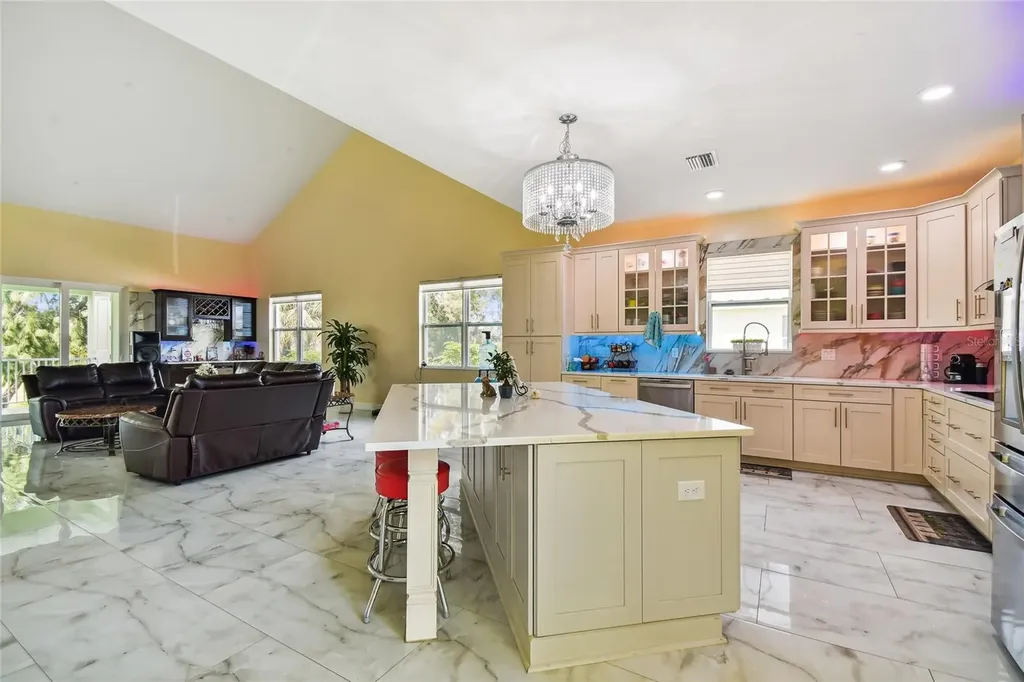 711 Eagle Lane Apollo Beach FL 33572