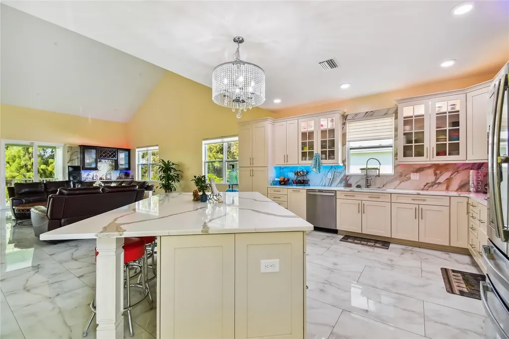 711 Eagle Lane Apollo Beach FL 33572