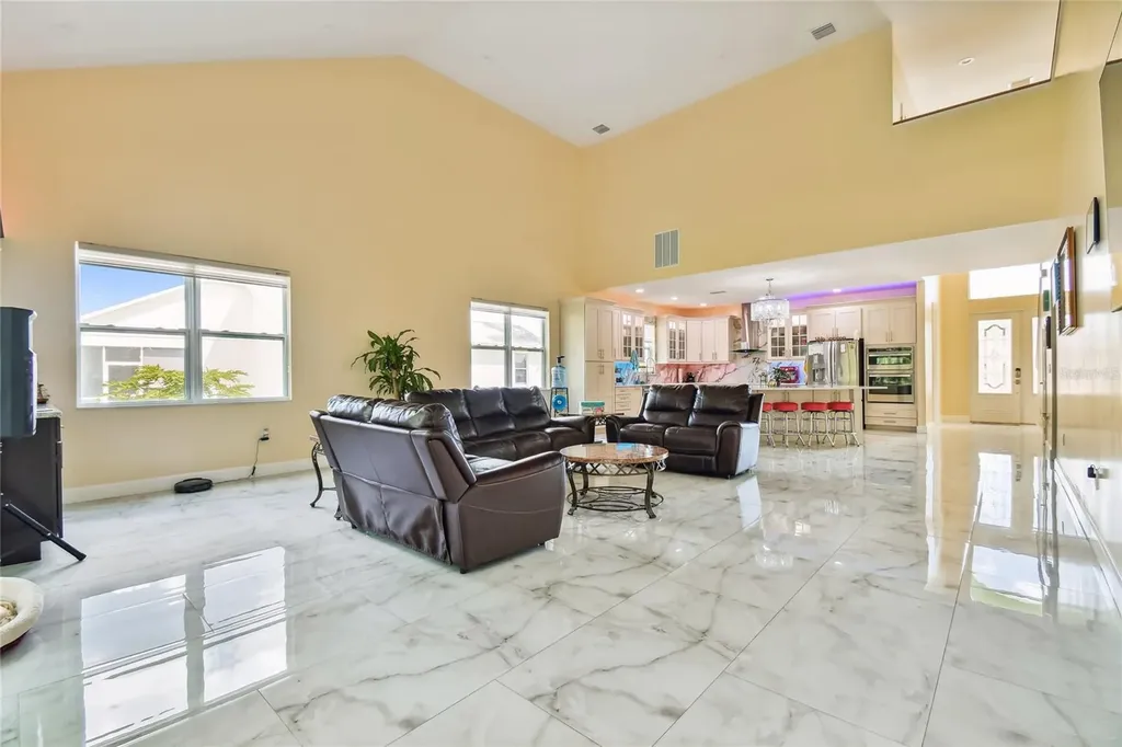 711 Eagle Lane Apollo Beach FL 33572