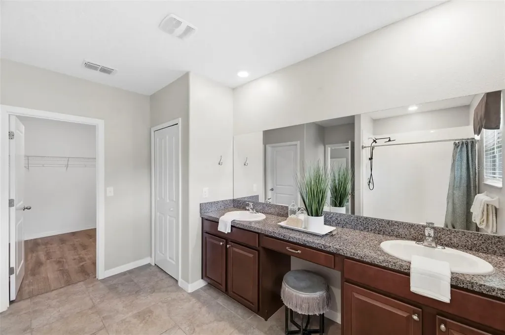 6342 Cobble Bliss Street Zephyrhills FL 33541