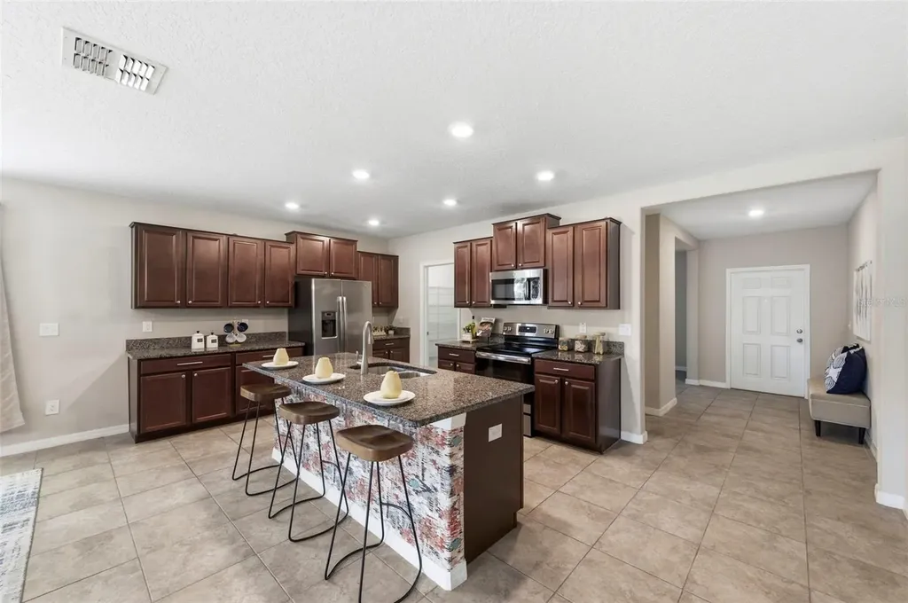 6342 Cobble Bliss Street Zephyrhills FL 33541