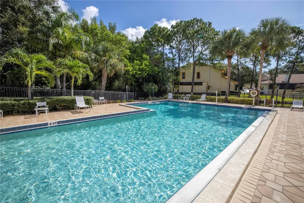 912 Myakka Court NE St Petersburg FL 33702
