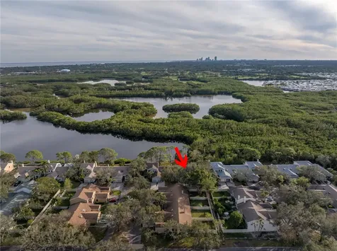 912 Myakka Court NE St Petersburg FL 33702