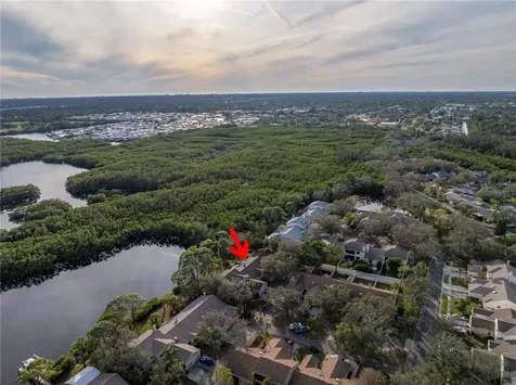 912 Myakka Court NE St Petersburg FL 33702