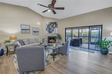 912 Myakka Court NE St Petersburg FL 33702