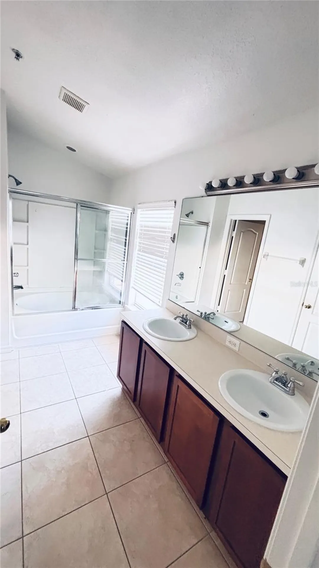 10882 Eclipse Lily Way Orlando FL 32832