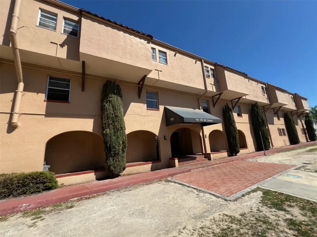 914 SW 8th Avenue Gainesville FL 32601