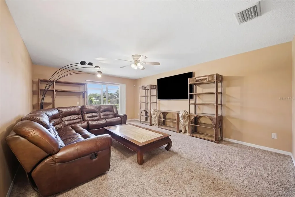 192 Coquina Bay Drive St Petersburg FL 33705