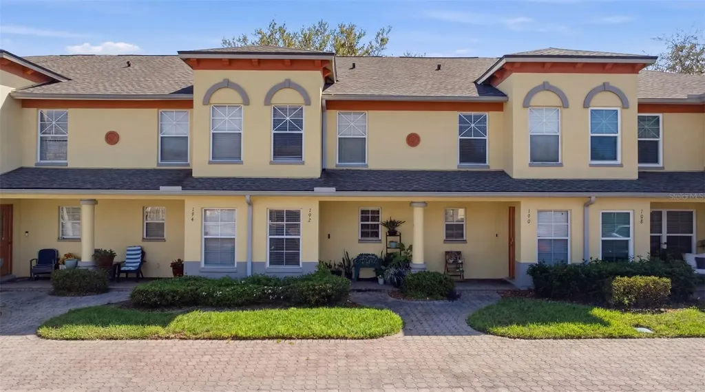 192 Coquina Bay Drive St Petersburg FL 33705