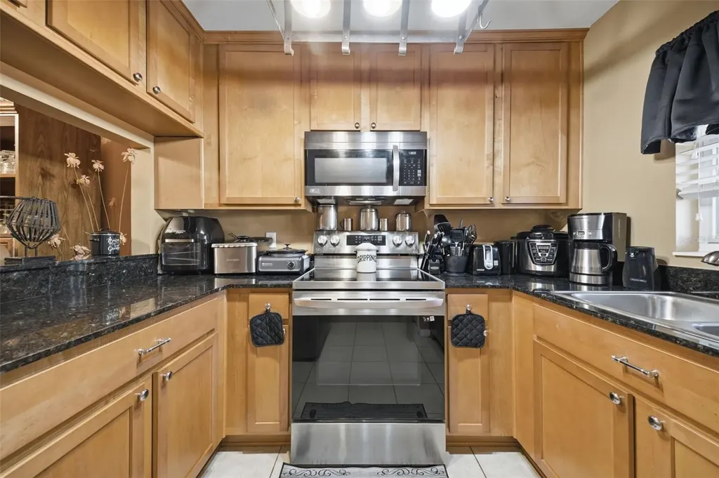 192 Coquina Bay Drive St Petersburg FL 33705