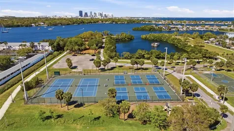 192 Coquina Bay Drive St Petersburg FL 33705