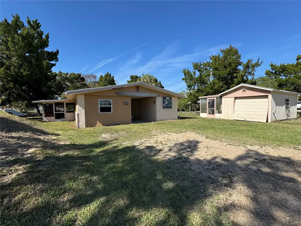 2221 S Waterman Drive Crystal River FL 34429