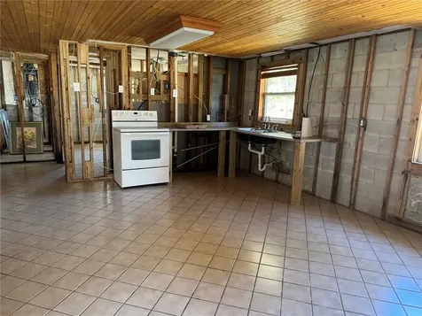 2221 S Waterman Drive Crystal River FL 34429