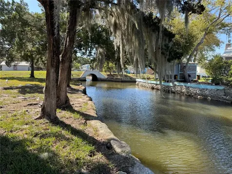 2221 S Waterman Drive Crystal River FL 34429