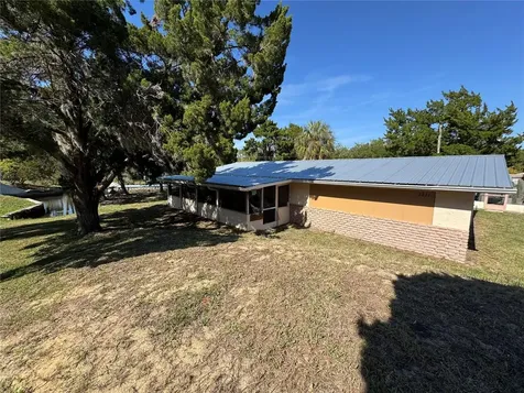 2221 S Waterman Drive Crystal River FL 34429