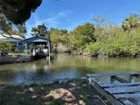 2221 S Waterman Drive Crystal River FL 34429