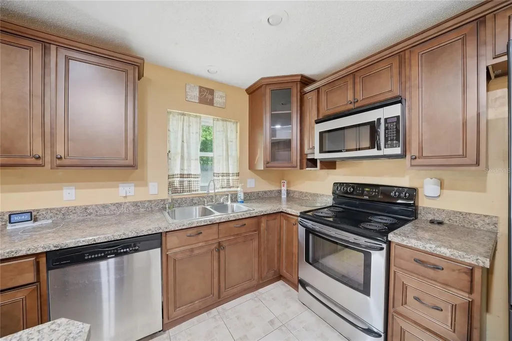 2327 Sean Lane Lakeland FL 33812