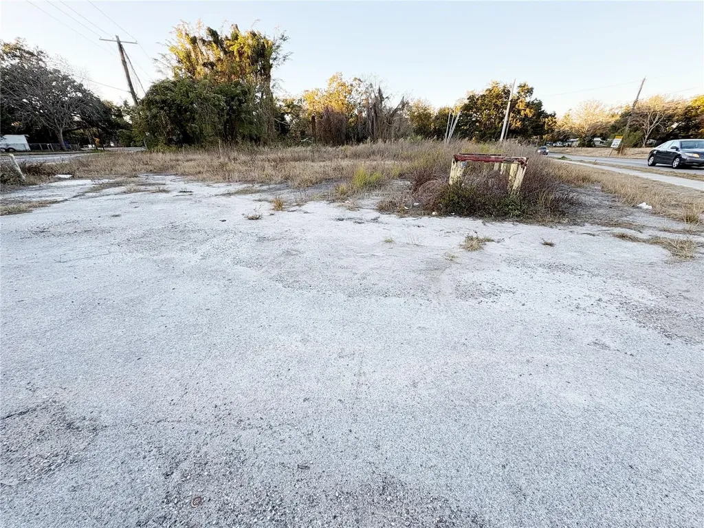 535 Maydell Drive Tampa FL 33619