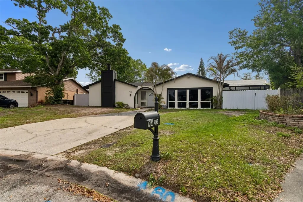 7403 Spring Court Tampa FL 33634