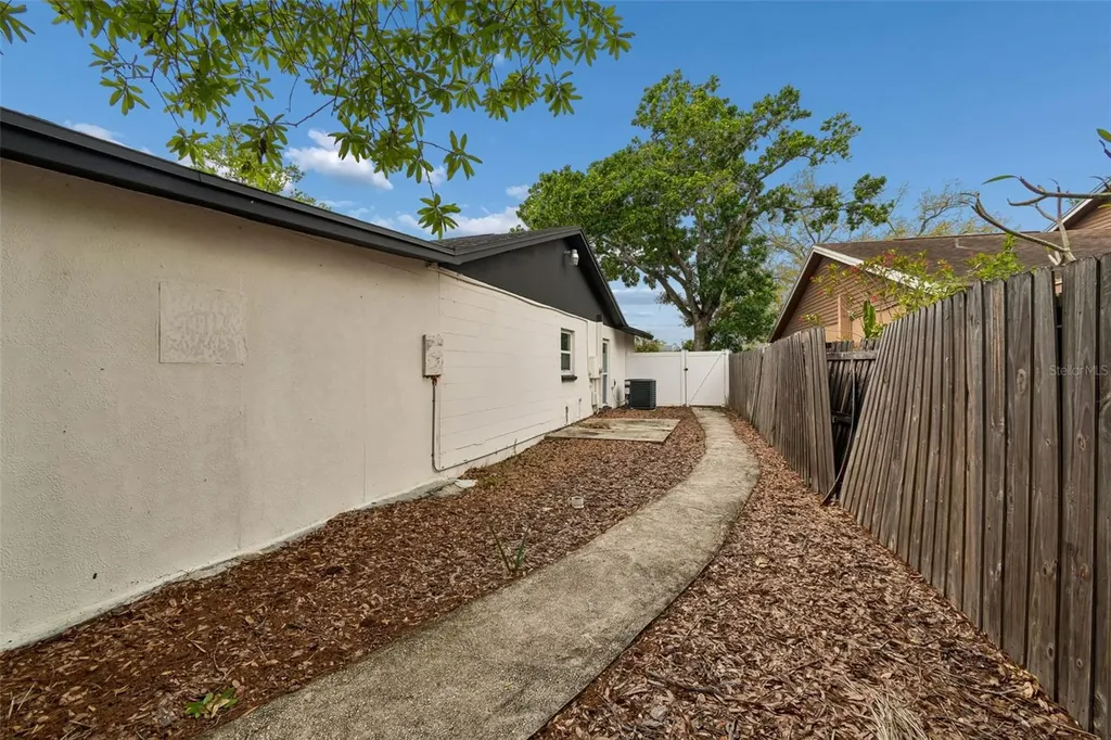 7403 Spring Court Tampa FL 33634