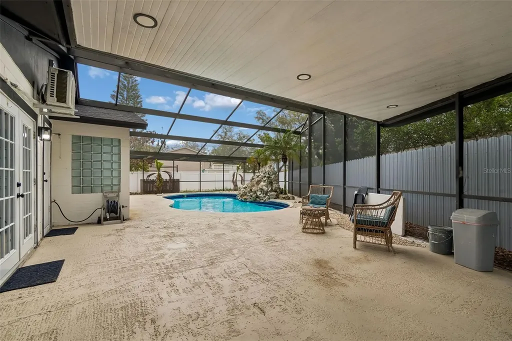7403 Spring Court Tampa FL 33634