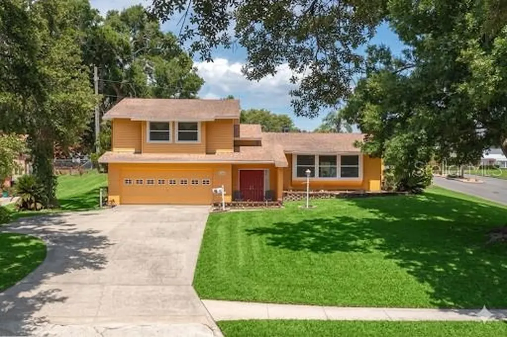 1202 Lake Ariana Boulevard Auburndale FL 33823