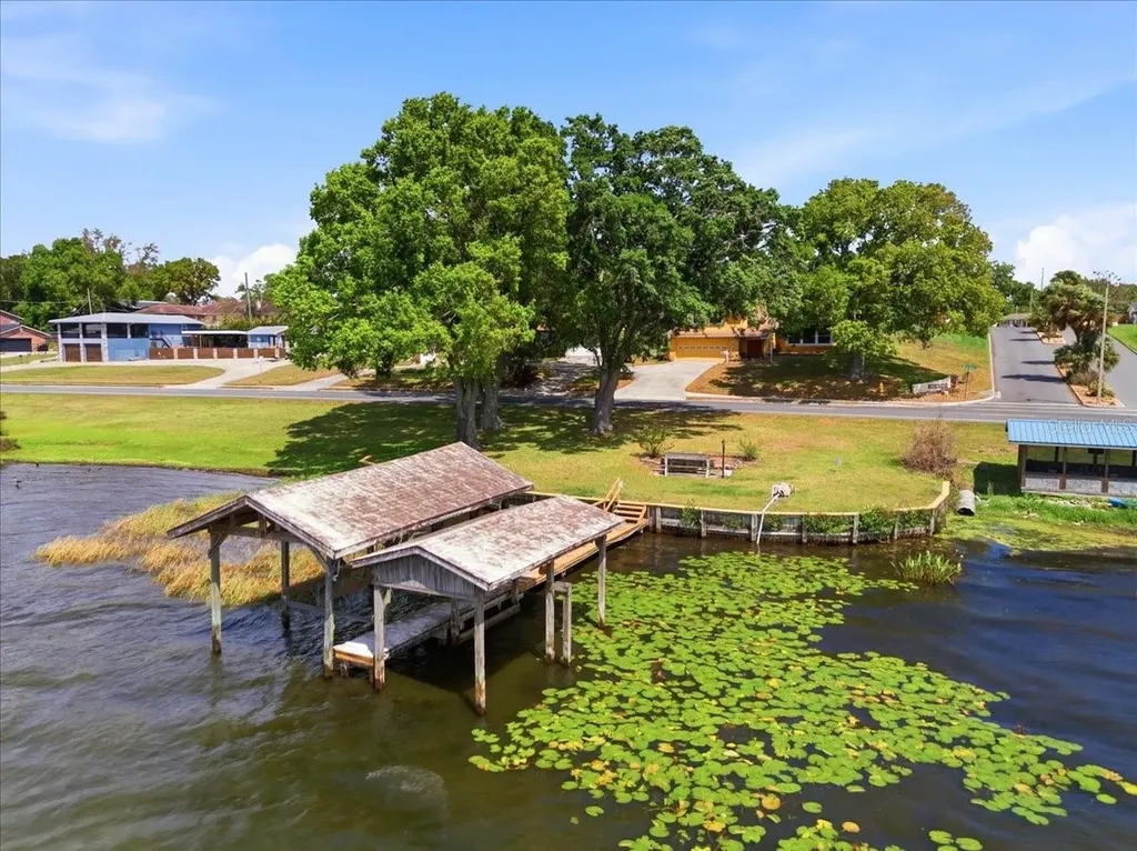 1202 Lake Ariana Boulevard Auburndale FL 33823