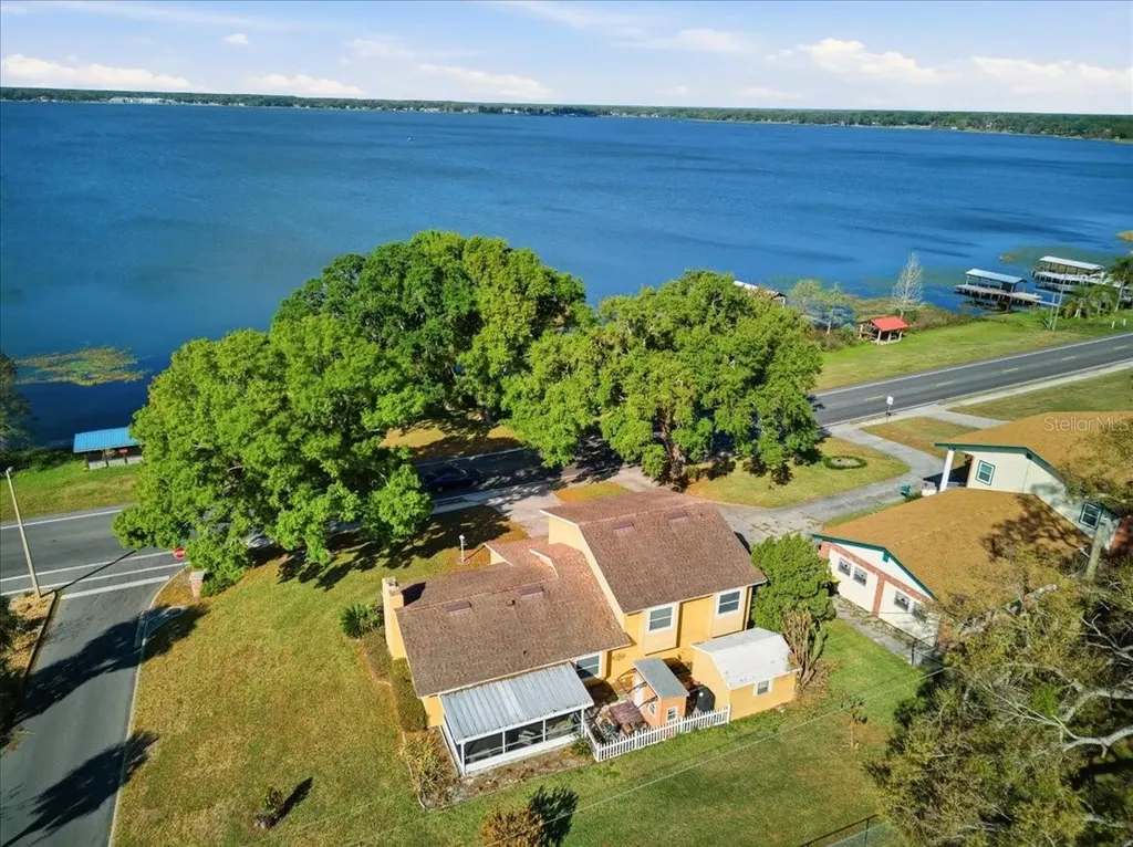 1202 Lake Ariana Boulevard Auburndale FL 33823