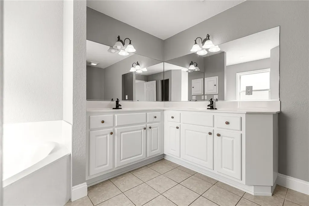 10485 SE 42nd Court Belleview FL 34420