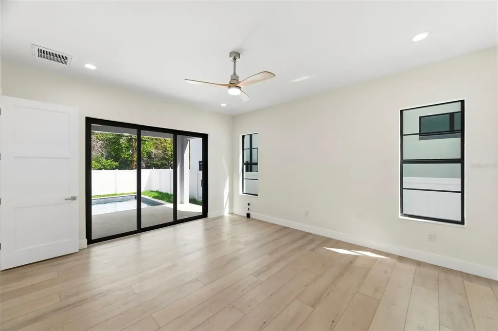 4543 26th Avenue S St Petersburg FL 33711