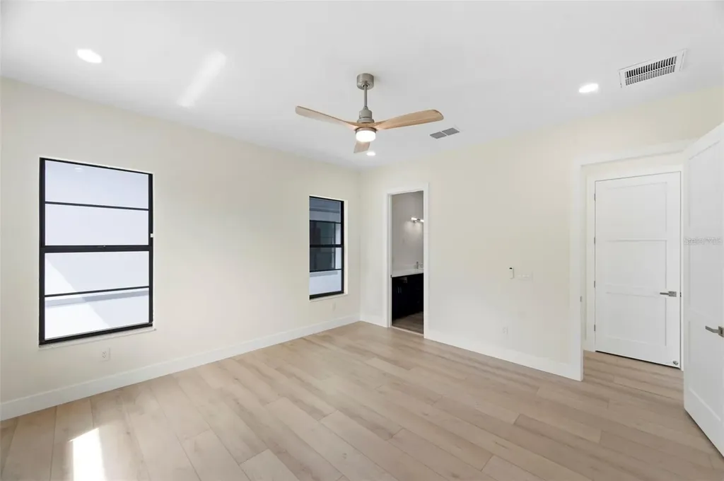 4543 26th Avenue S St Petersburg FL 33711