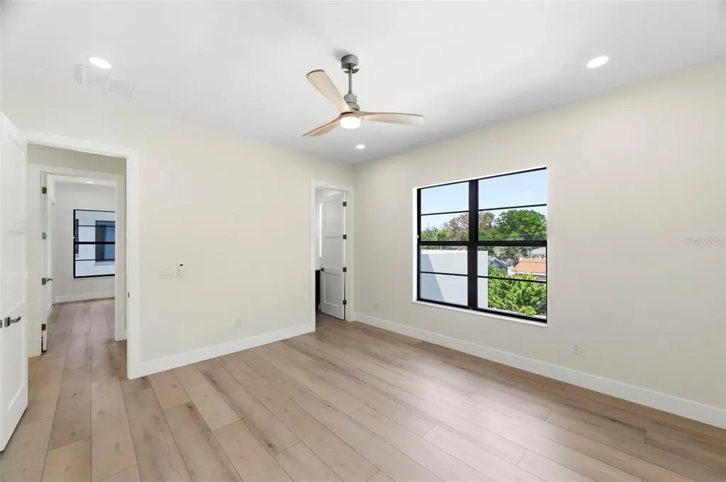 4543 26th Avenue S St Petersburg FL 33711