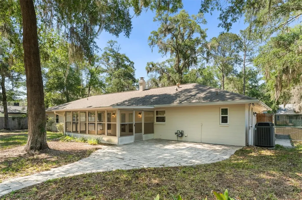 3853 NW 33rd Place Gainesville FL 32606