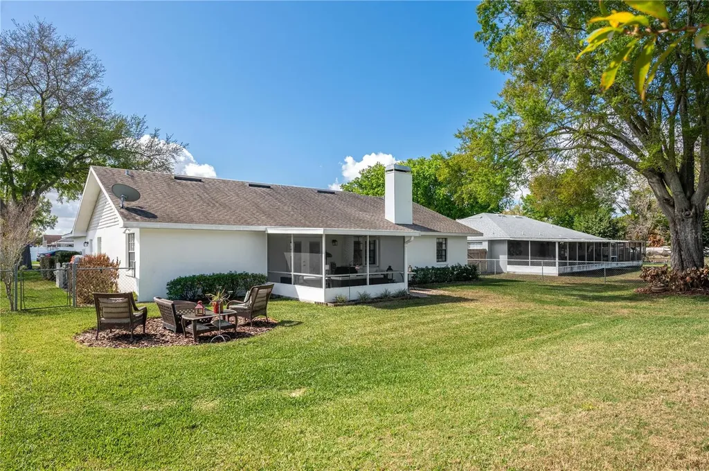 334 Palmview Circle N Auburndale FL 33823